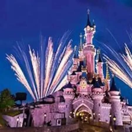 Proche Disney et Paris - Studio terrasse et parking privé Montévrain Esterno foto