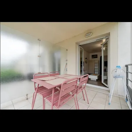 Proche Disney et Paris - Studio terrasse et parking privé Montévrain Esterno foto